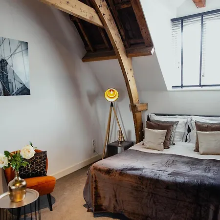 Yourbnb Kerkstraat 3*